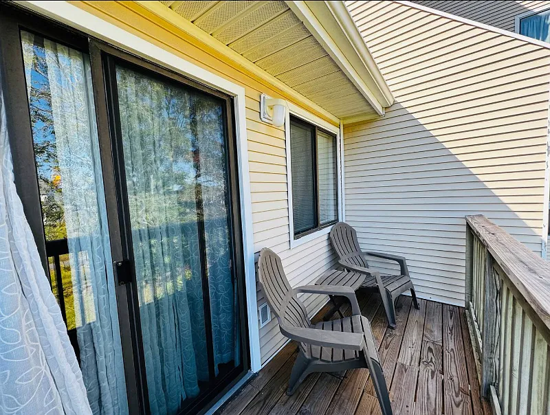 1025 Plantation Dr W — Photo 2