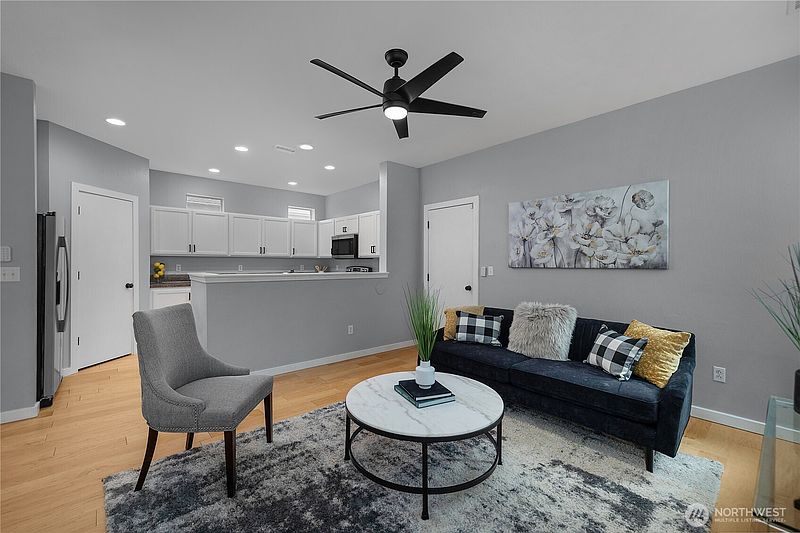 5th image of 7604 Traditions Avenue NE