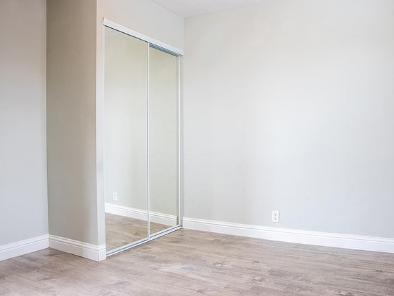 4th image of 517 Linden Ave APT 3