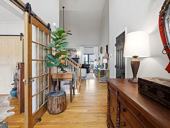 5th image of 559 Edgefield Way
