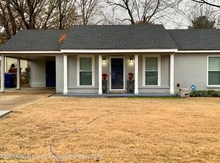 2675 Magnolia Dr, Horn Lake, MS 38637