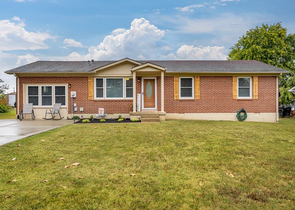 1st image of 120 Dogwood Dr