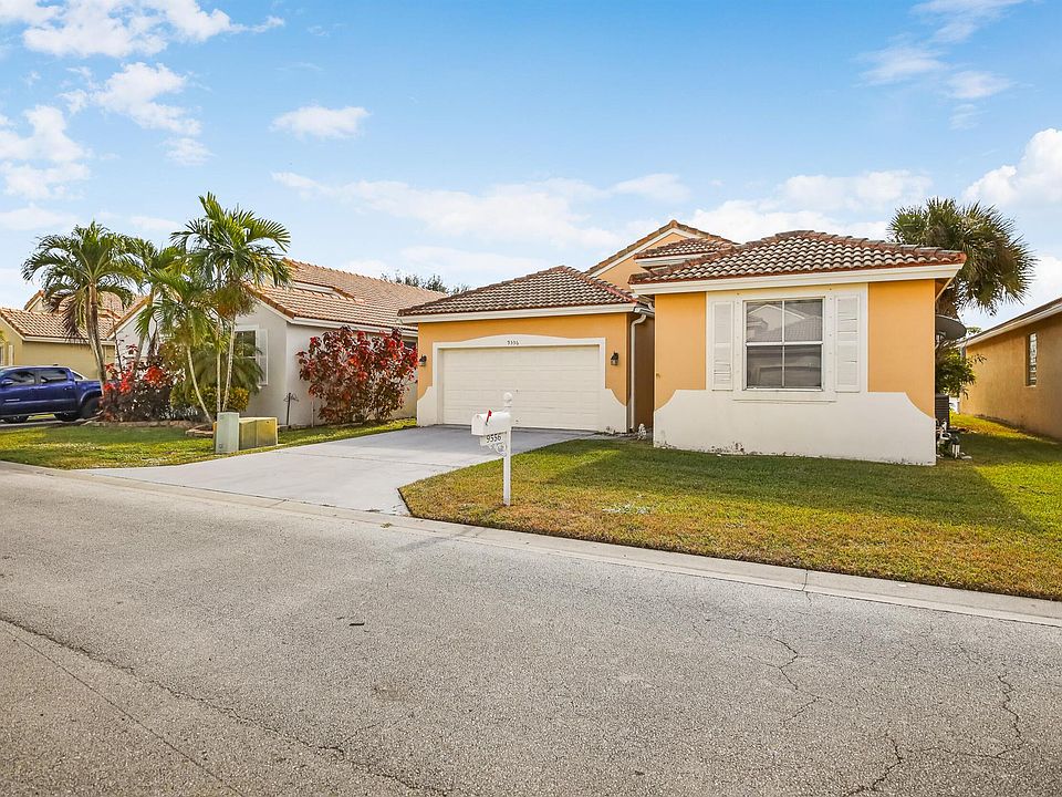 1st image of 9556 Lago Dr