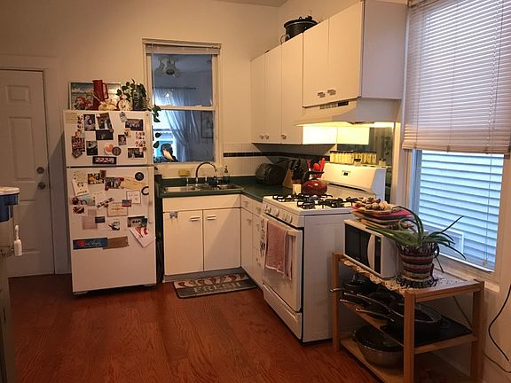 5th image of 2423 N Fairfield Ave APT 2F