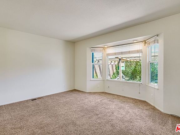 5th image of 749 Atherton Dr