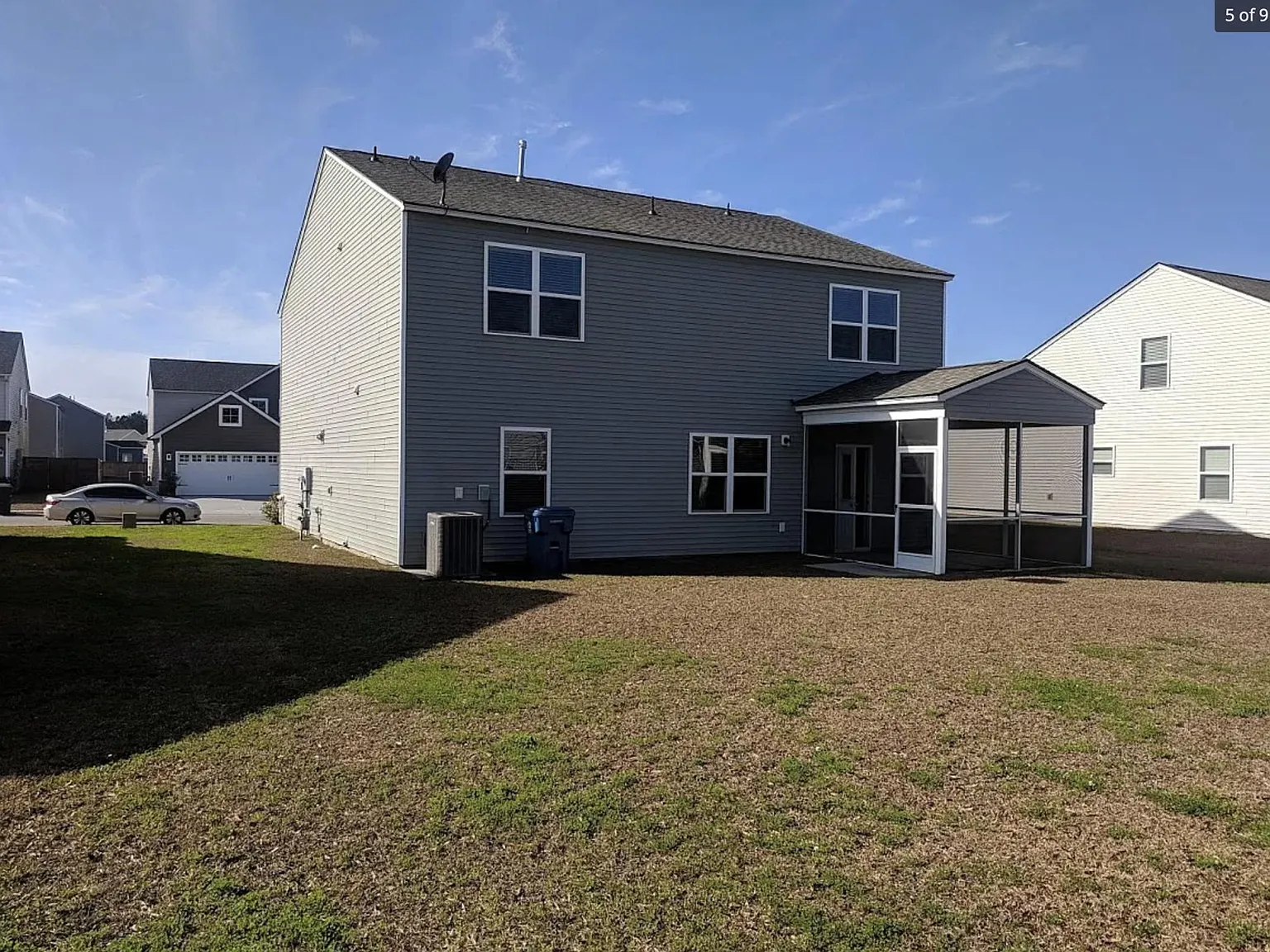 4 bed, 2700 sqft, $2,500 — Photo 4
