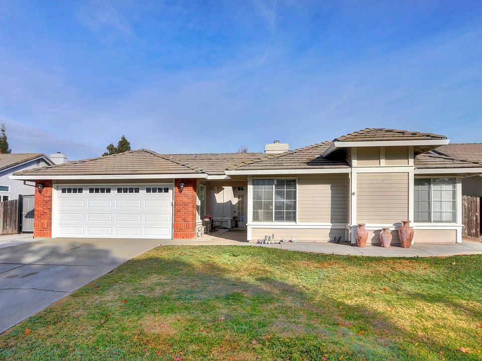 1st image of 685 Canyon Creek Way