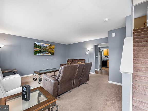 2nd image of 89 Salerno Dr