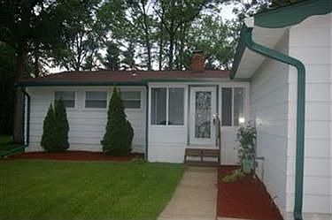 4th image of 16244 Lanier Ave