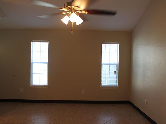 5th image of 932 S Kossuth St #A