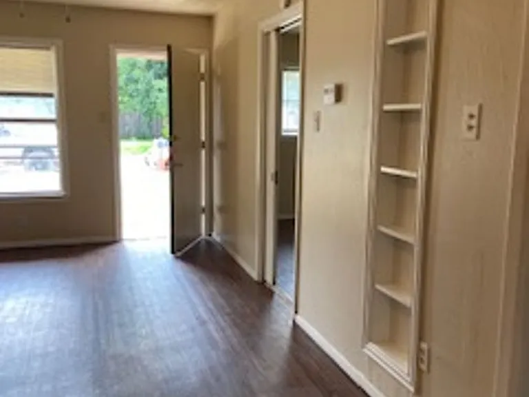 2812 Russell Ave — Photo 4