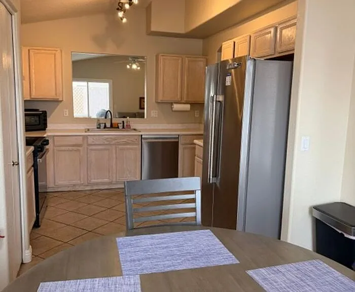 740 W Baylor Ln — Photo 12