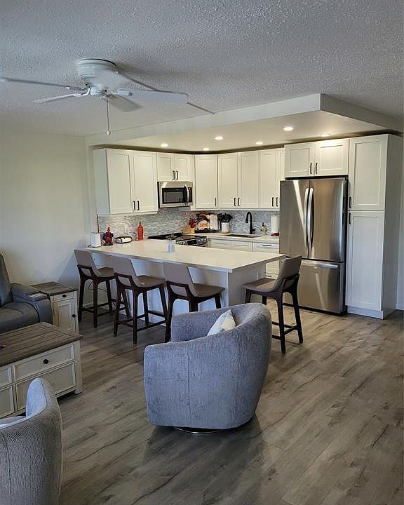1st image of 296 Prescott O #296