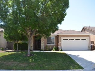 9111 Centennial Star Dr, Bakersfield, CA