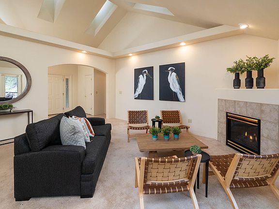 2630 NW Morris Ct interiors_0537 copy>