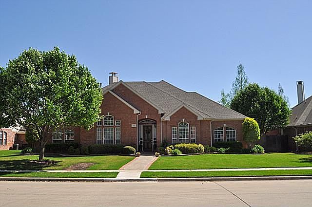 1st image of 3616 Oakcrest Dr