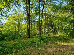 1908 Middle Pointe Ln, Houghton, MI 49931