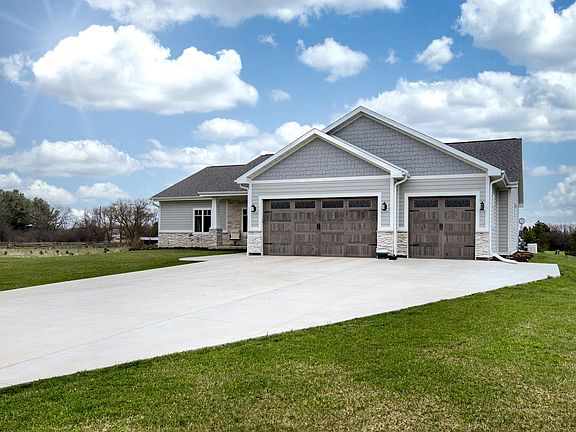 5th image of 638 Red Oak DRIVE