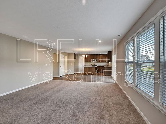 5th image of 126 Sanctuary Dr