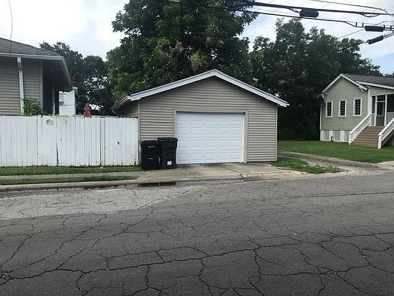 4th image of 5603 Woodlawn Pl