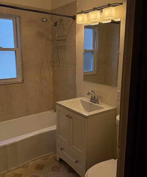 2076 Wascana Ave #2076 — Photo 3