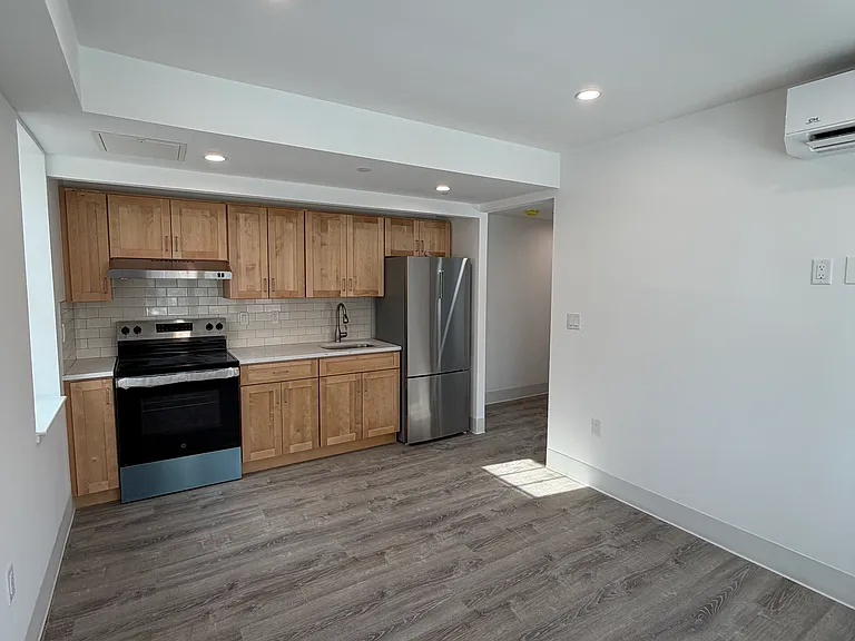 1349 Commonwealth Ave #1A — Photo 2