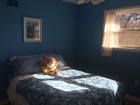 2nd image of 205 Schoolwood Ln