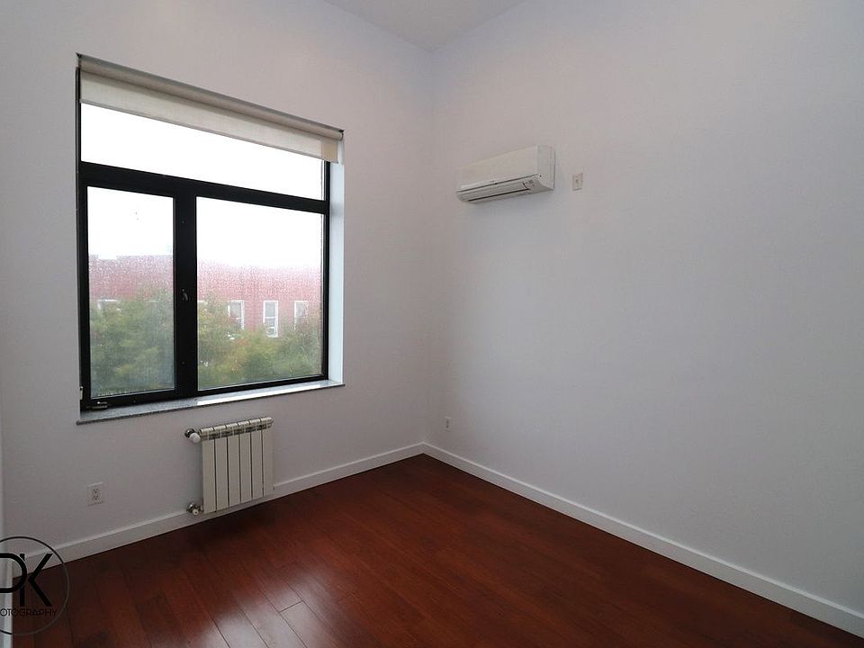 2nd image of 213 Kingsland Ave APT 4F