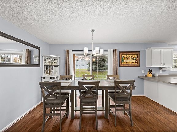 4th image of 10011 Pleasure Creek Cir NE
