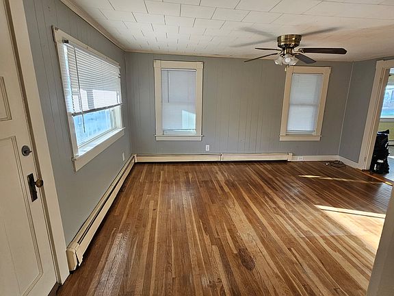 3rd image of 34 Lowell St #34