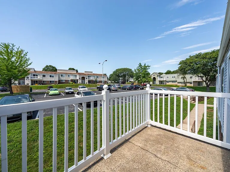 Blair Mill Village East Apartment Homes — Photo 17