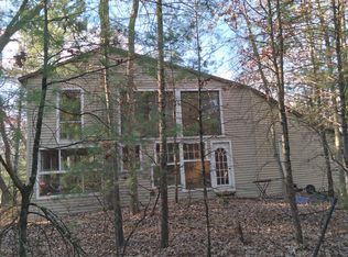 3125 Oak Valley Dr, Hamilton, MI 49419