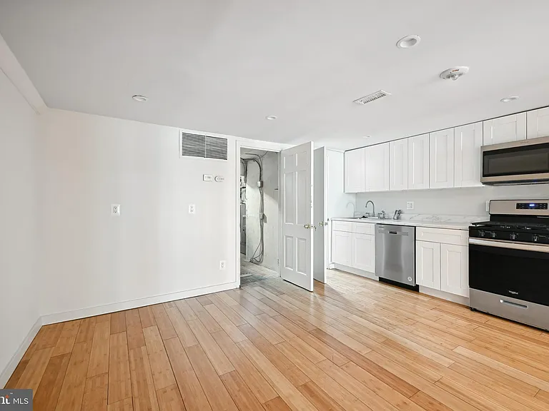 1308 18th St NW — Photo 12