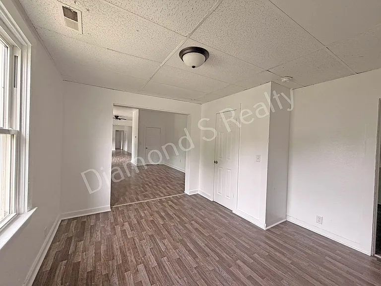 856 S Nettleton Ave — Photo 15