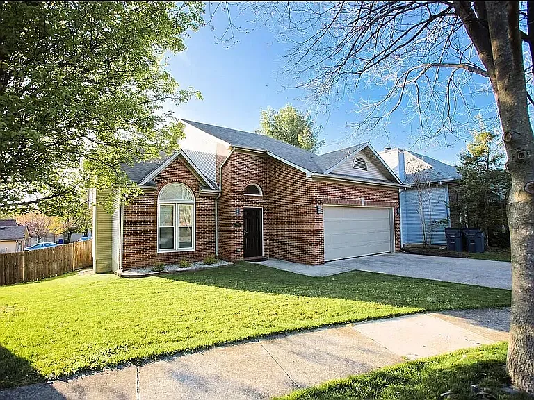 3 bed, 1822 sqft, $2,350 — Photo 1