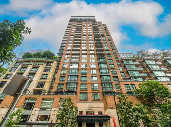 788 Richards St #1703, Vancouver, BC V6B 0C7