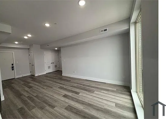 2 bed, 800 sqft, $1,700 — Photo 3