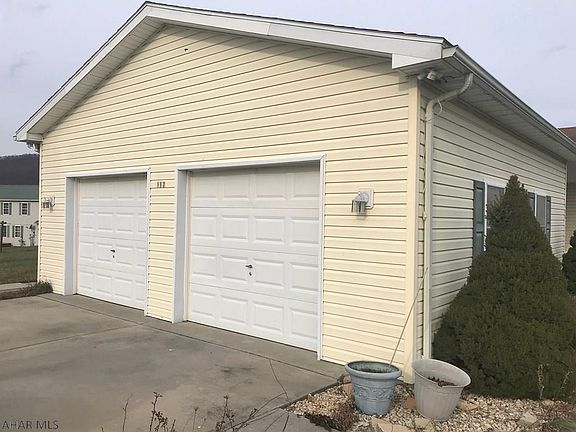 5th image of 108 White Oak Cir