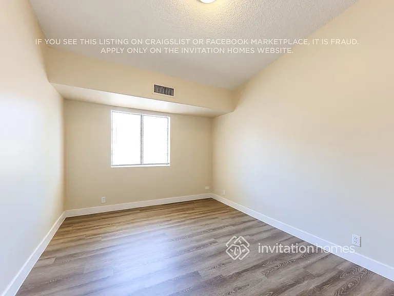 11134 N 82nd Dr — Photo 13