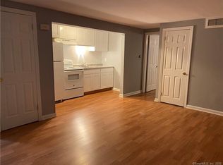 90 Towne House Rd #90, Hamden, CT 06514