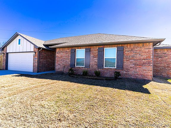 3rd image of 15027 S Poplar Pl
