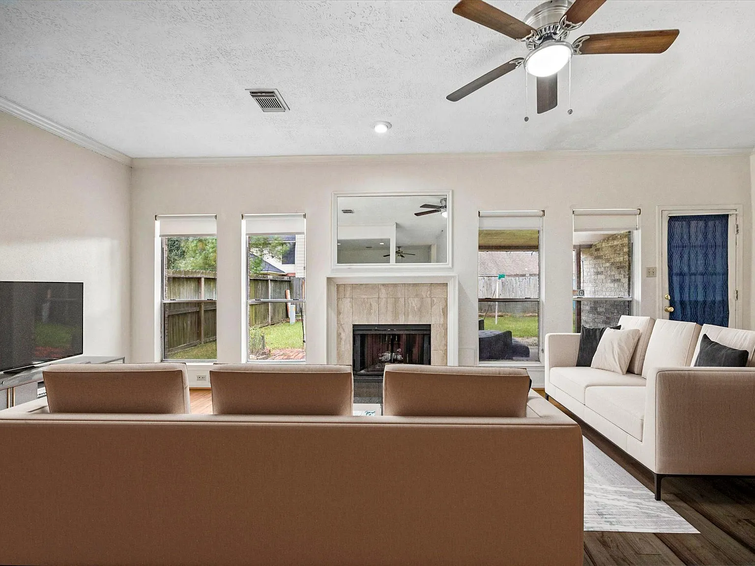 4 bed, 4.5 bath, 3204 sqft, $2,750 — Photo 4