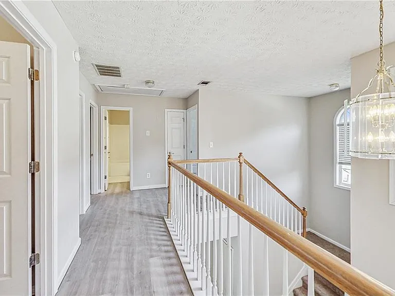 326 Canterbury Place Dr — Photo 11