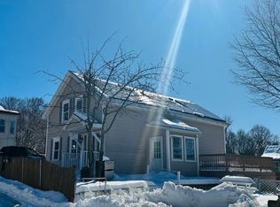 5 Coburn Ct, Lowell, MA 01854