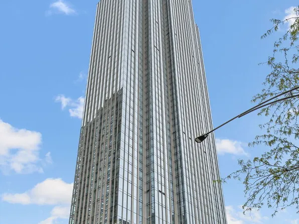 14 W Superior St #5303, Chicago, IL 60654