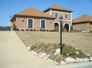 115 N Tuscany Dr, Hollister, MO 65672