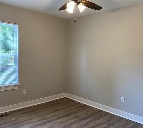 5th image of 10213 Saint Katherine Ln