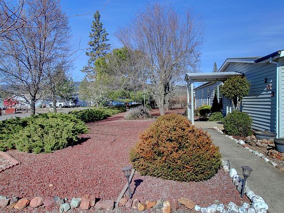 4th image of 202 Deer Park Ln
