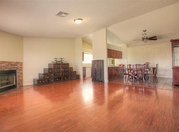 5th image of 6244 E 40th Pl