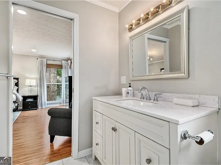 1118 Capital Club Cir — Photo 14
